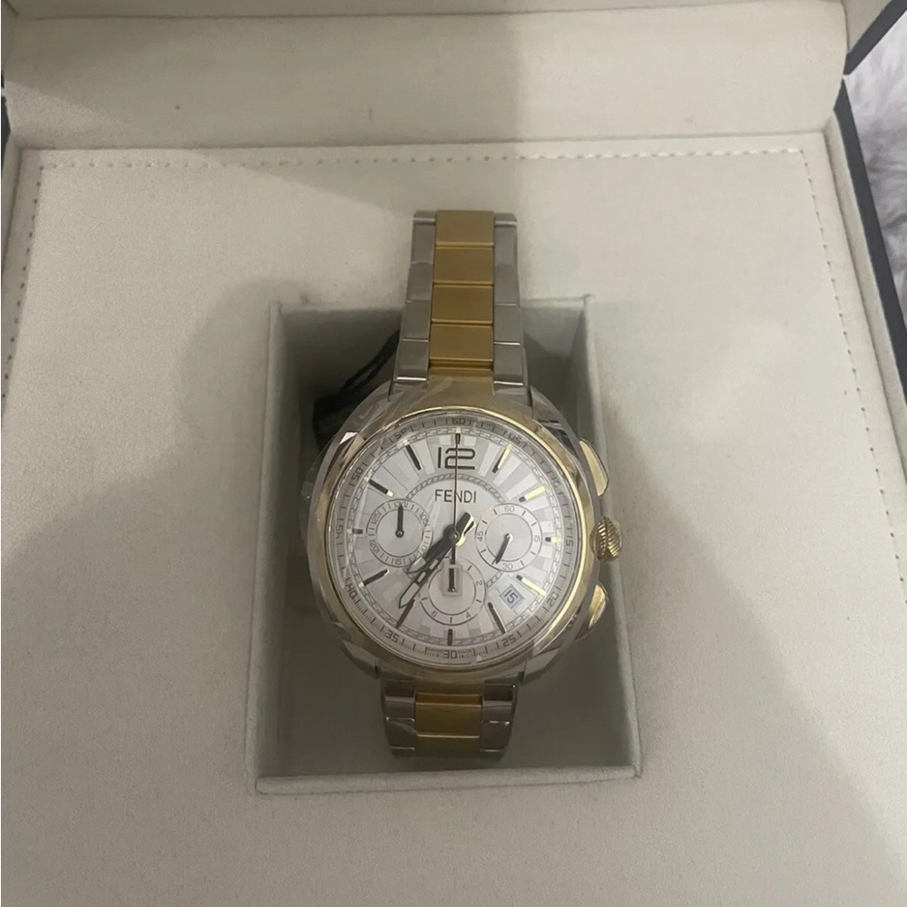 FENDI TIMEPIECES Momento Chronograph White Round Dial Men’s Watch - Picture 7 of 10